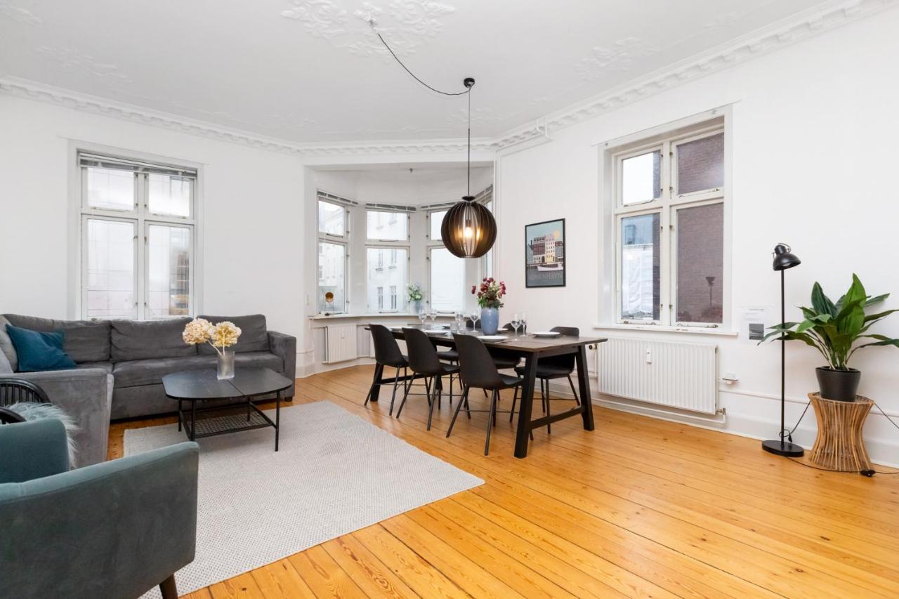 Arhus Bedst Placerede Lejlighed & Udsigt Luaran gambar